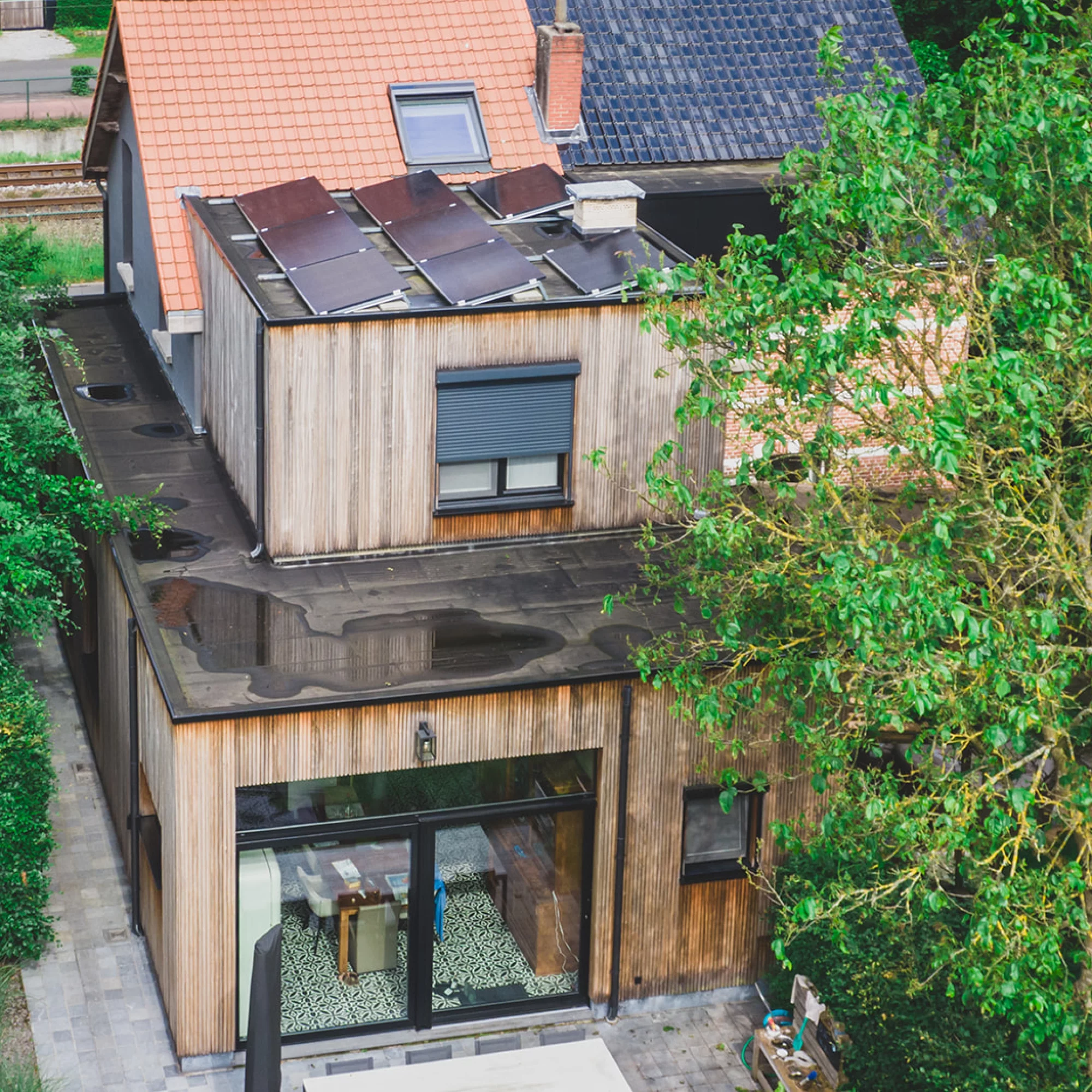 <p>Gevelrenovatie en dakvernieuwing voor duurzame uitstraling</p>