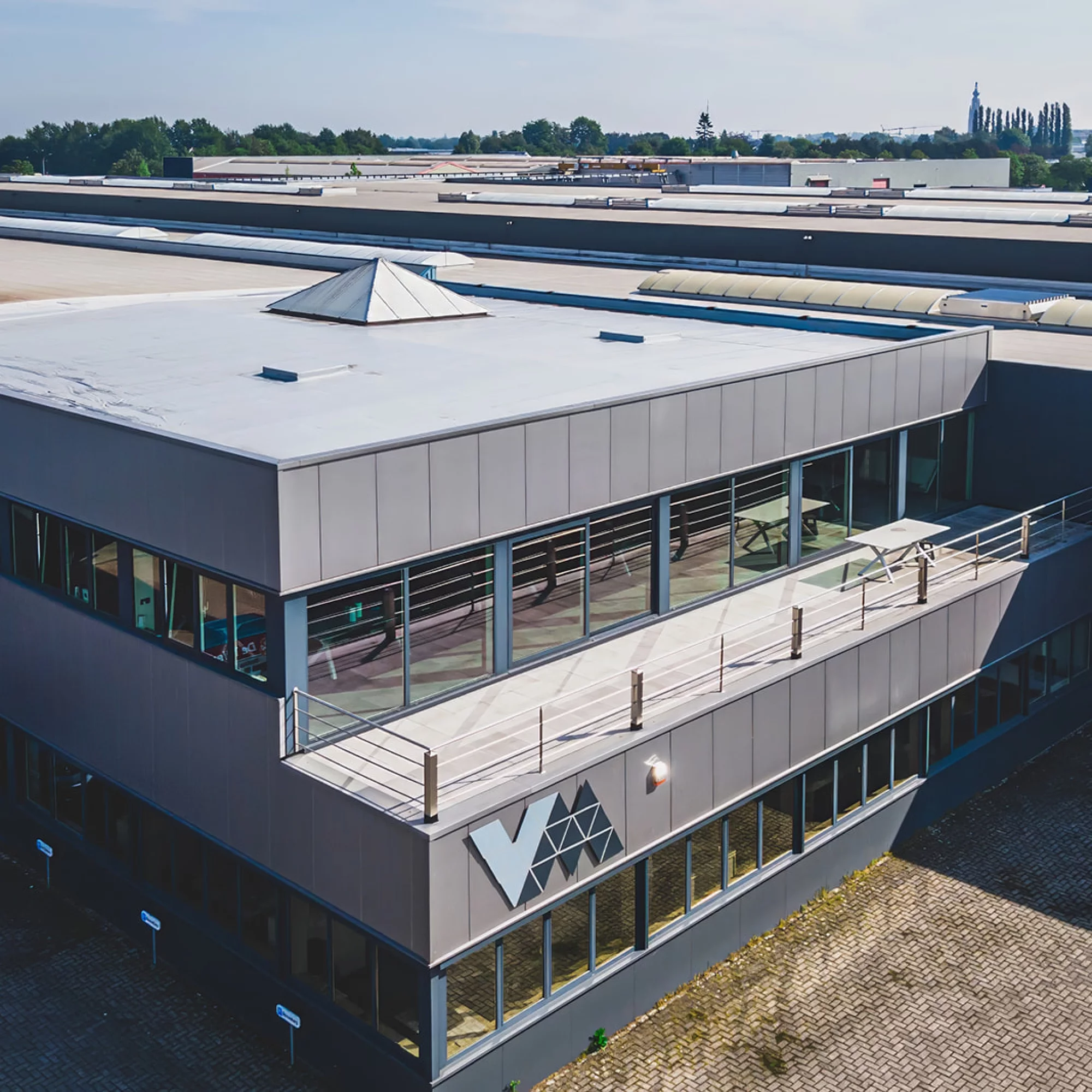 <p>Sfeervolle transformatie van refter tot eetzaal en eventruimte</p>